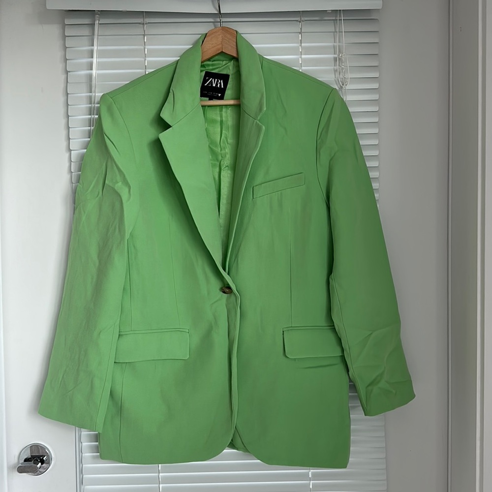 Blazer - Picture 3 of 7
